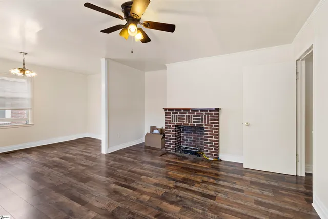 $325,000 | 509 West Carolina Avenue, Clinton, SC 29325