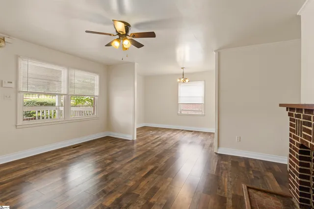 $325,000 | 509 West Carolina Avenue, Clinton, SC 29325