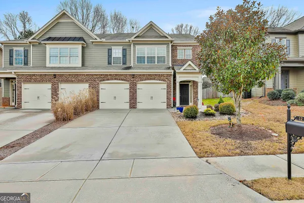 a view of a house with a outdoor space