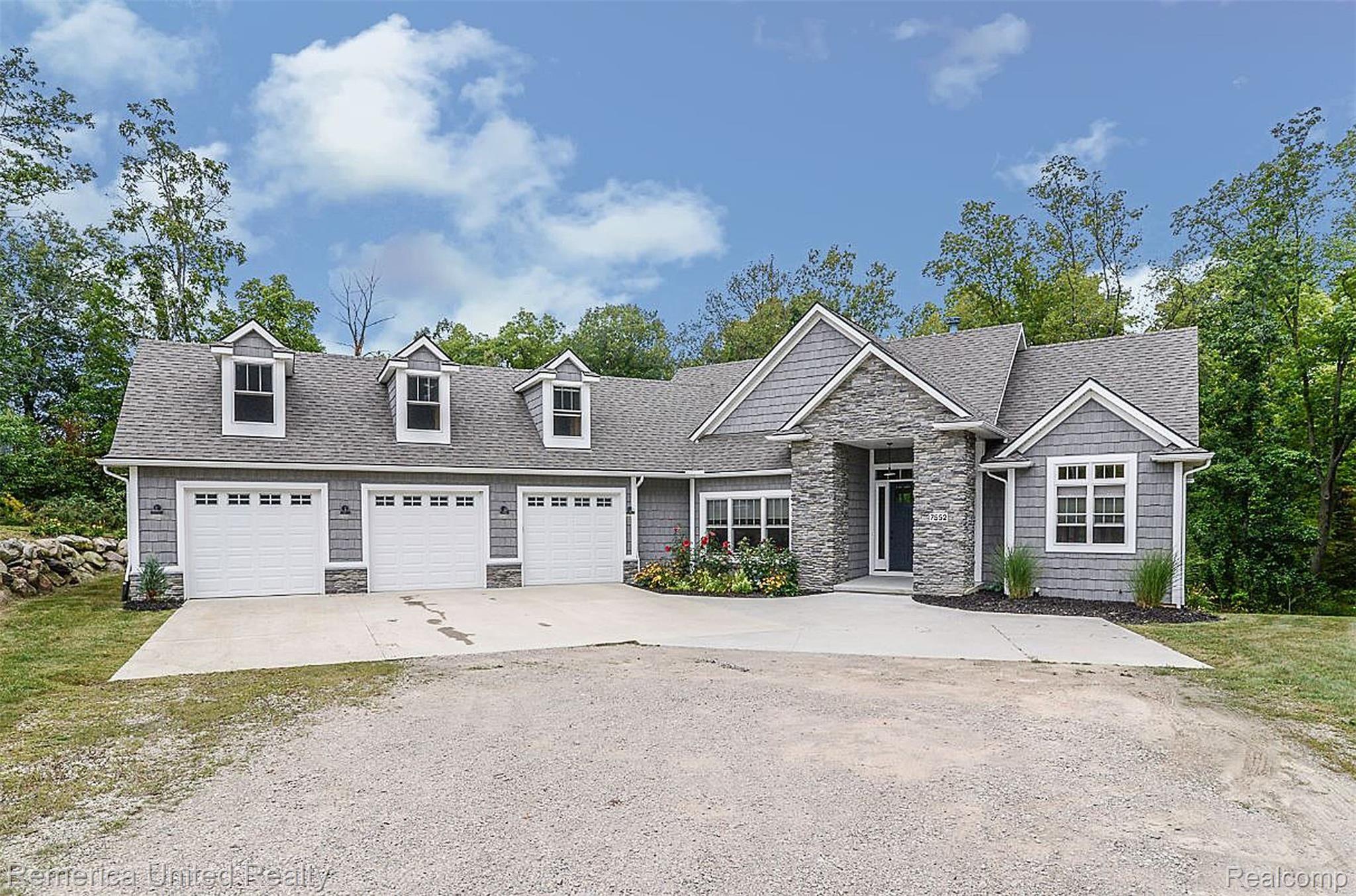 7552 Schrepfer Road Howell, MI 48855 - Photo 51 of 51 7552 Schrepfer blue sky.JPG
