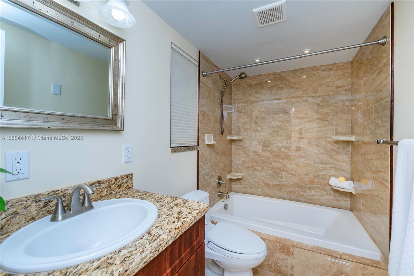 2075 Northeast 121st Road North Miami, FL 33181 - Photo 9 of 40 Gallery Image 9