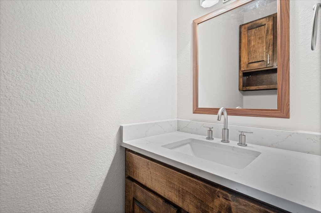 241 Pleasant Valley Road Wimberley, TX 78676 - Photo 19 of 38 Half Bath