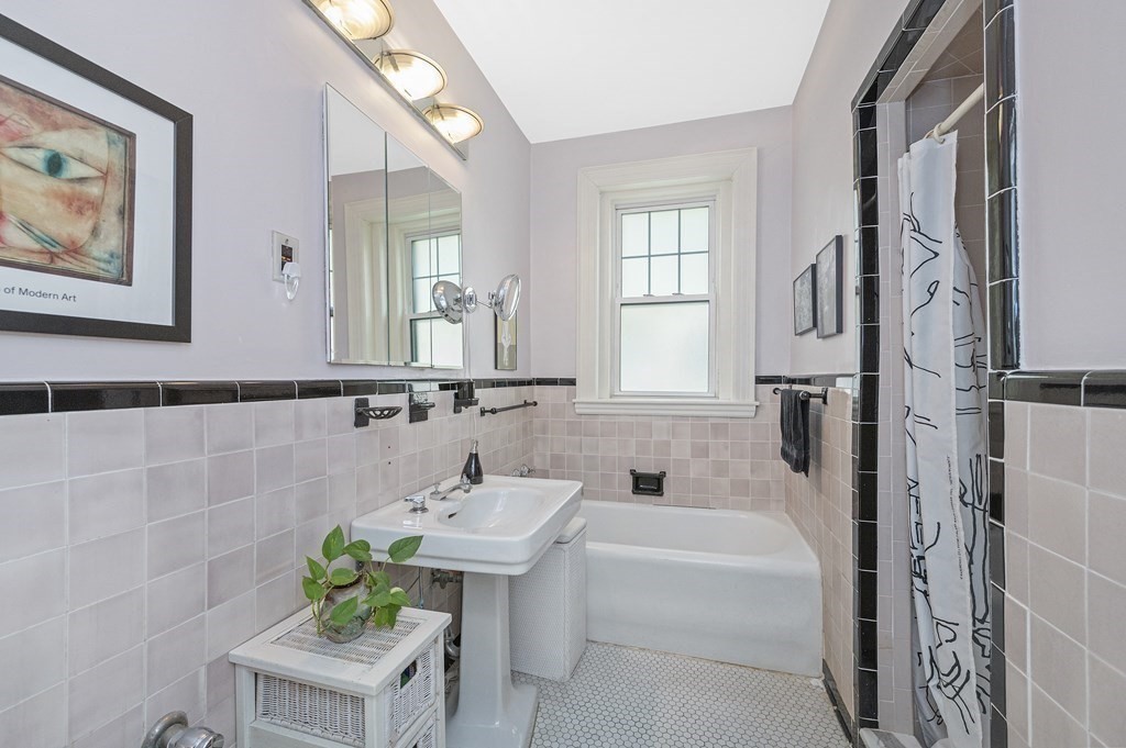 77 Harvard Avenue, Unit 1 Brookline, MA 02446 - Photo 18 of 26