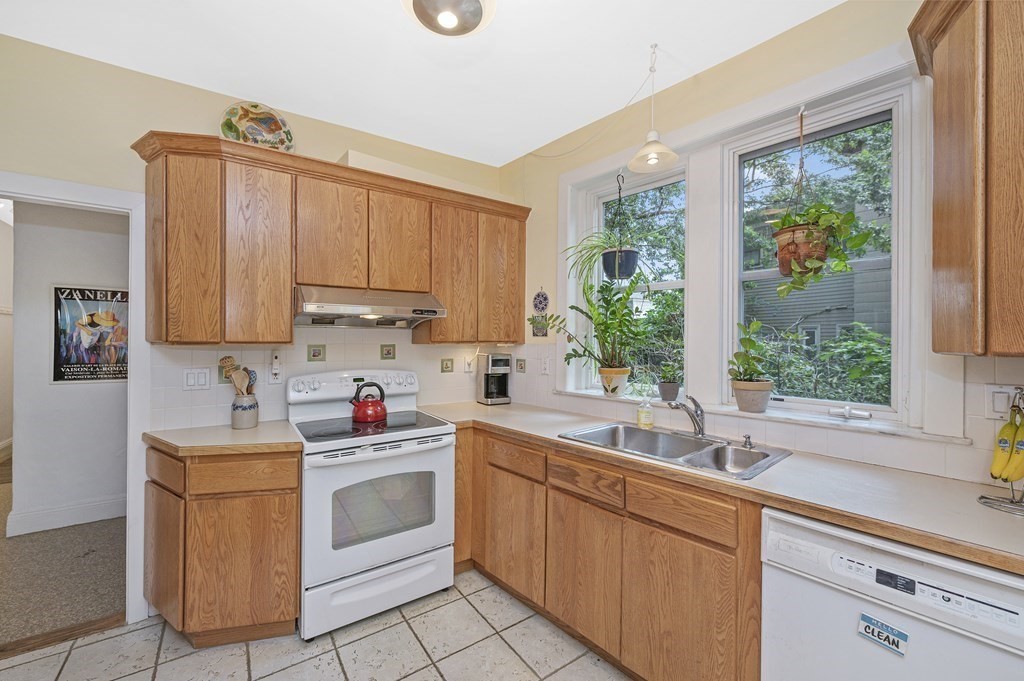 77 Harvard Avenue, Unit 1 Brookline, MA 02446 - Photo 9 of 26