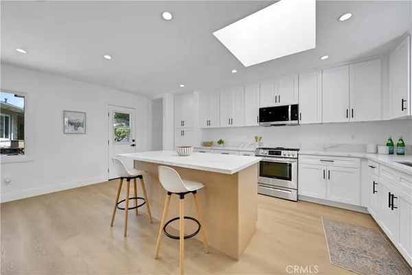 $1,199,999 | 15955 Londelius Street, North Hills, CA 91343