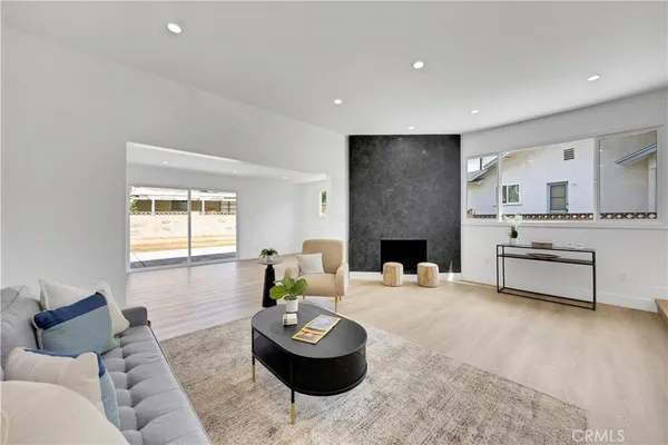 $1,199,999 | 15955 Londelius Street, North Hills, CA 91343