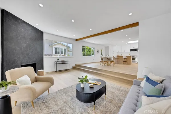 $1,199,999 | 15955 Londelius Street, North Hills, CA 91343