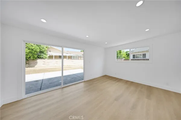 $1,199,999 | 15955 Londelius Street, North Hills, CA 91343