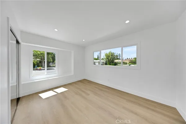 $1,199,999 | 15955 Londelius Street, North Hills, CA 91343
