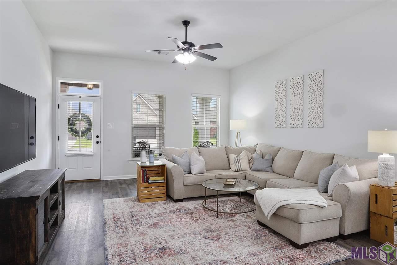 1030 Gentle Wind Drive Baton Rouge, LA 70820 - Photo 3 of 22