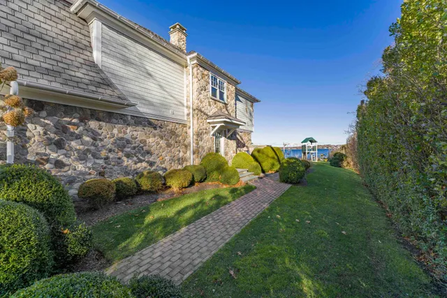 $7,995,000 | 278 West West Lake Drive, Montauk, NY 11954