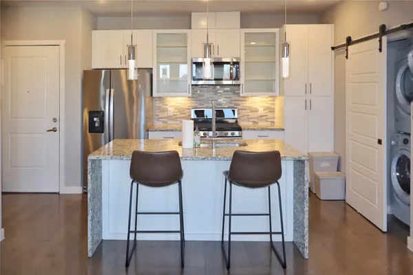 $2,100 | 810 South Rock Street, Unit 202, Georgetown, TX 78626