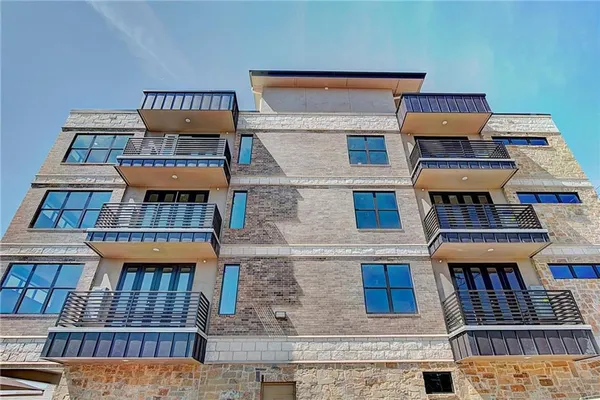 $2,100 | 810 South Rock Street, Unit 202, Georgetown, TX 78626