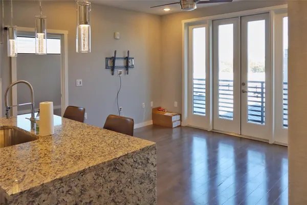 $2,100 | 810 South Rock Street, Unit 202, Georgetown, TX 78626