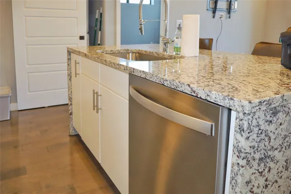 $2,100 | 810 South Rock Street, Unit 202, Georgetown, TX 78626