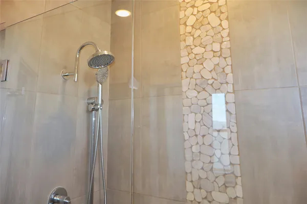 $2,100 | 810 South Rock Street, Unit 202, Georgetown, TX 78626