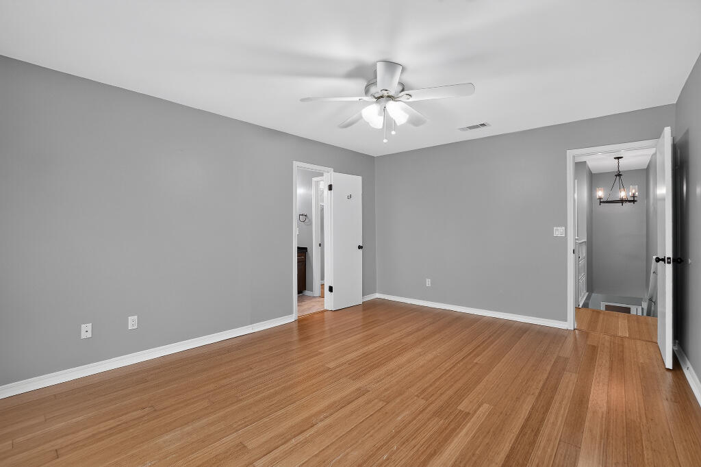 402 Sandy Ridge Circle Mary Esther, FL 32569 - Photo 10 of 19 42198_6a42b22b16926_06.29.2026_image-9