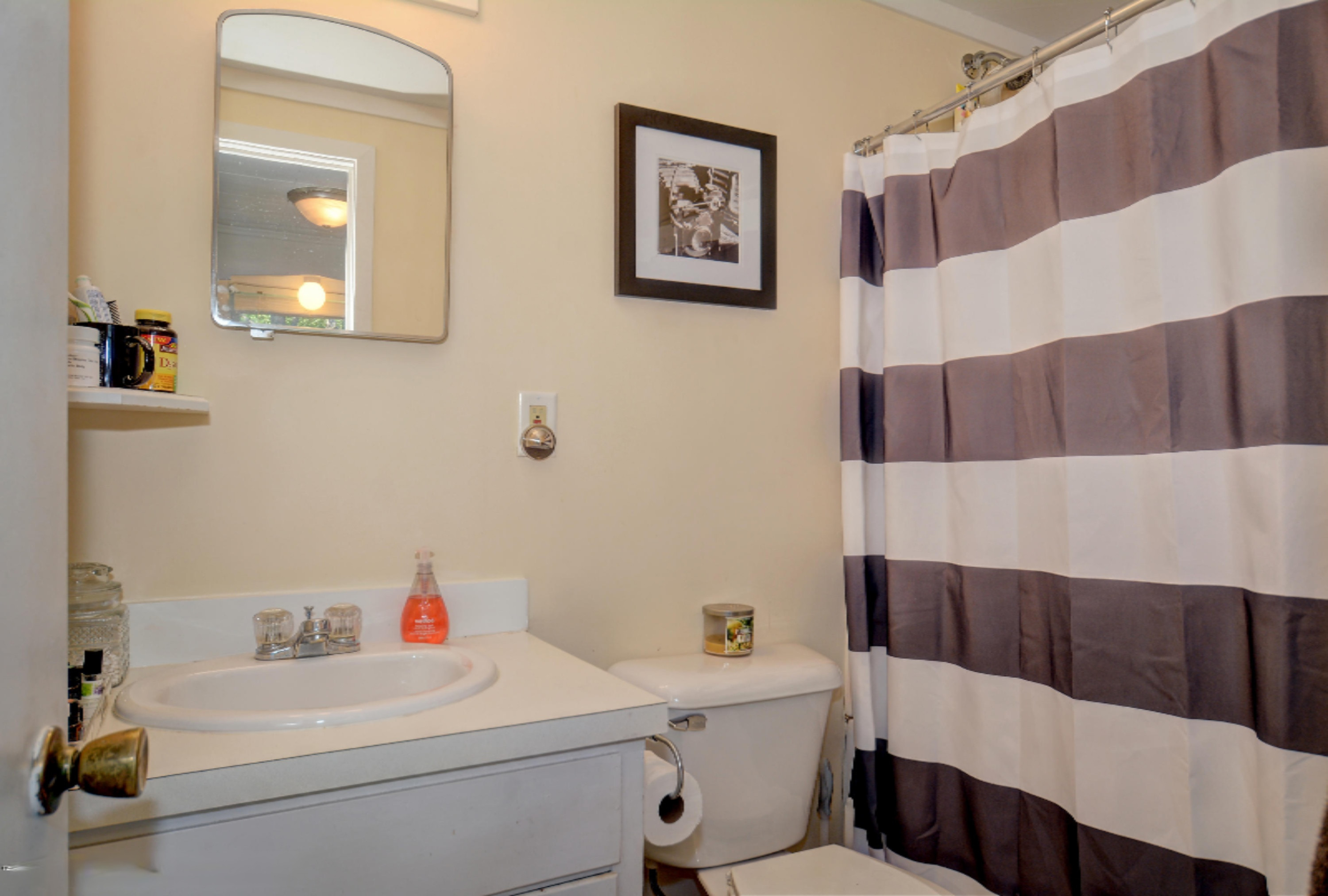 76 Country Club Road Holland, MI 49423 - Photo 20 of 21 apt bath