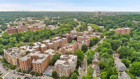 $189,000 | 56 Pondfield Road West, Unit A, Bronxville, NY 10708