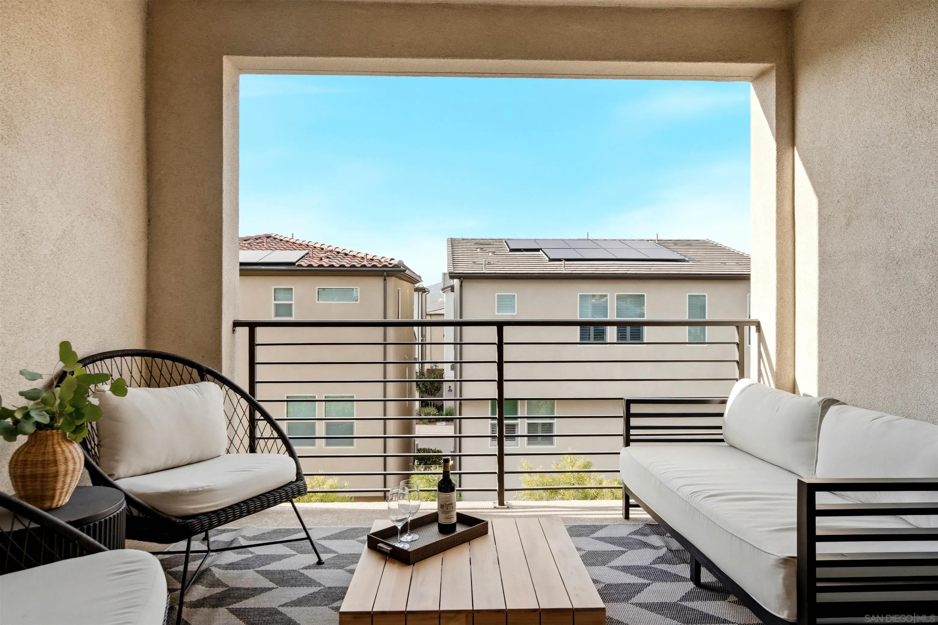 15632 Rennyson Way San Diego, CA 92129 - Photo 14 of 46