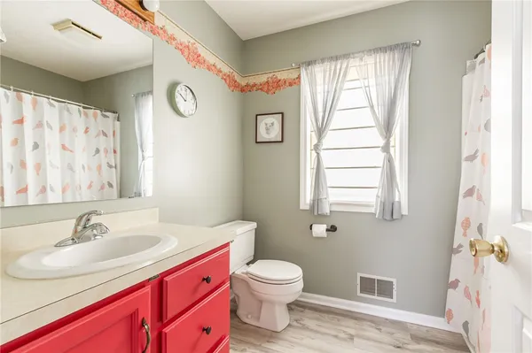 $299,900 | 28 Hamlin Drive, Canandaigua City, NY 14424