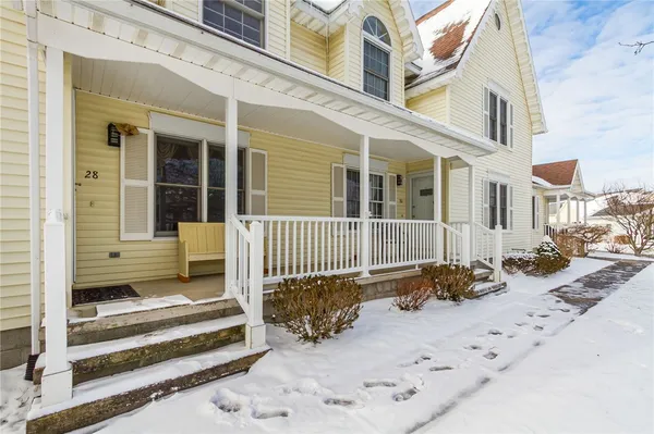 $299,900 | 28 Hamlin Drive, Canandaigua City, NY 14424