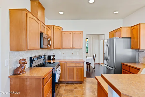 $539,000 | 814 Trout Lake Court, Yakima, WA 98901