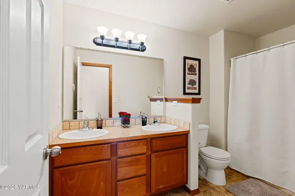 $539,000 | 814 Trout Lake Court, Yakima, WA 98901