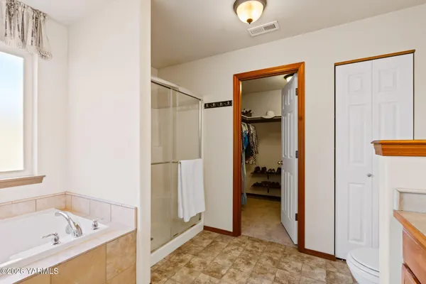 $539,000 | 814 Trout Lake Court, Yakima, WA 98901