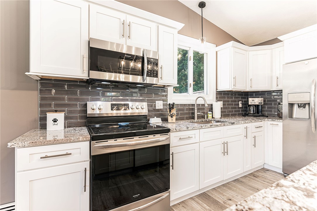 42 Seminole Trail Cranston, RI 02921 - Photo 11 of 42