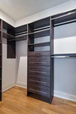 $2,299,000 | 2042 West Berteau Avenue, Chicago, IL 60618