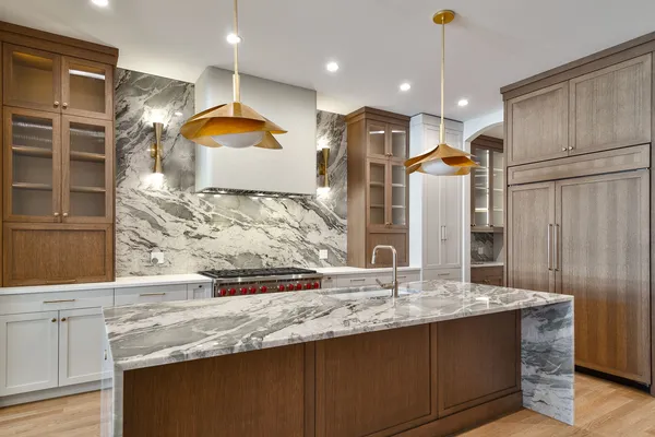 $2,299,000 | 2042 West Berteau Avenue, Chicago, IL 60618