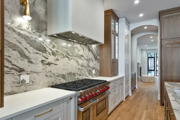 $2,299,000 | 2042 West Berteau Avenue, Chicago, IL 60618