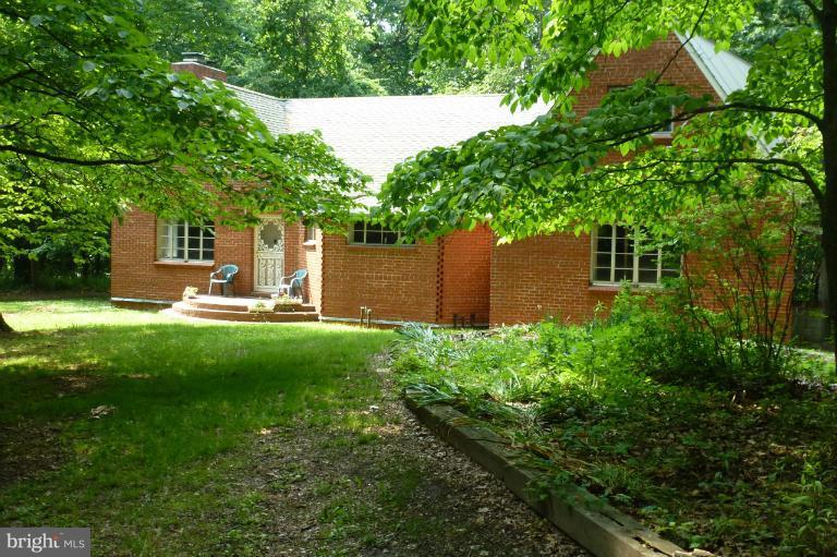 415 S Road Baltimore, MD 21208 - Photo 4 of 28 Exterior (Front)
