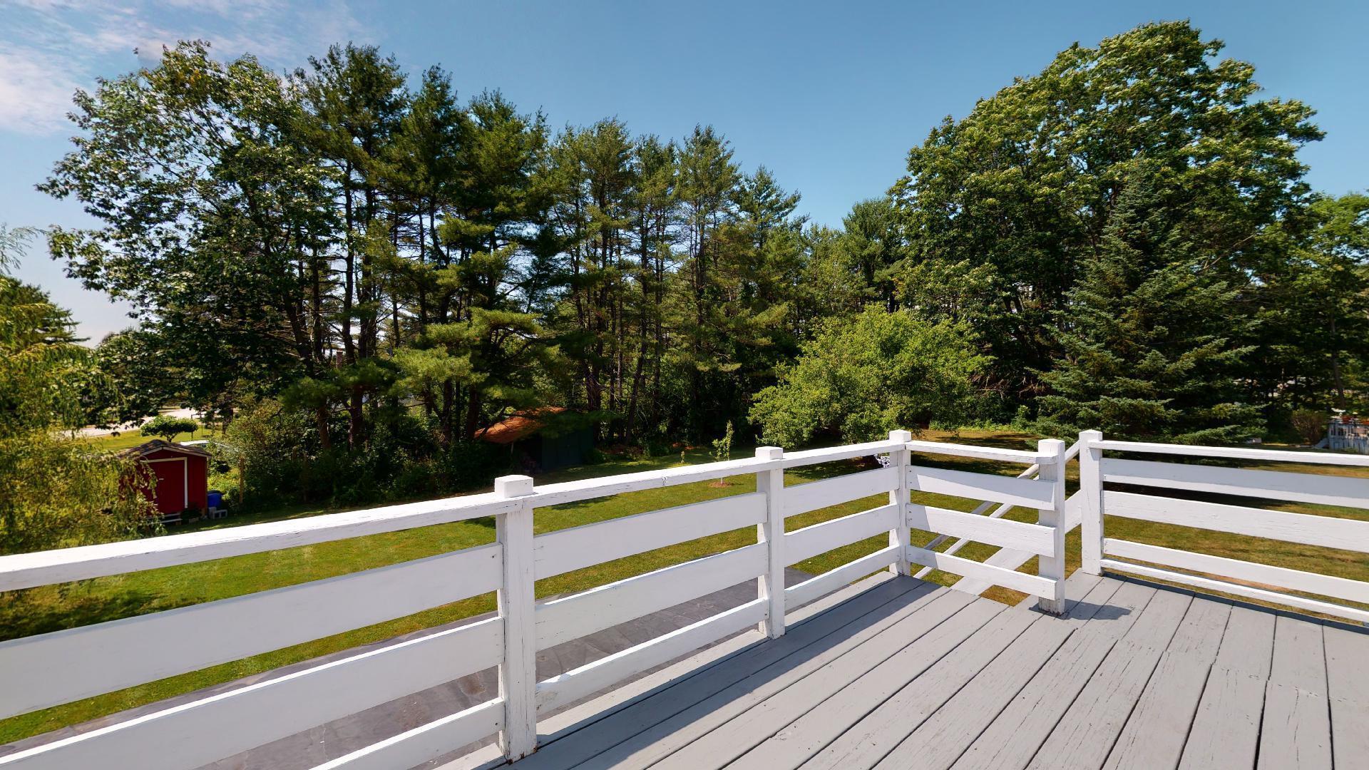 260 North Road Yarmouth, ME 04096 - Photo 54 of 57 In-law suite balcony