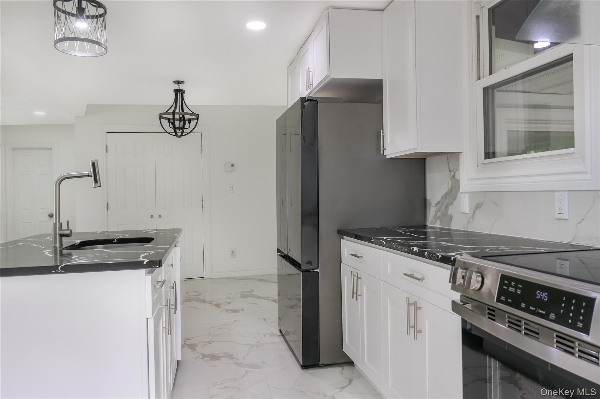 266 Station Road Bellport, NY 11713 - Photo 6 of 14