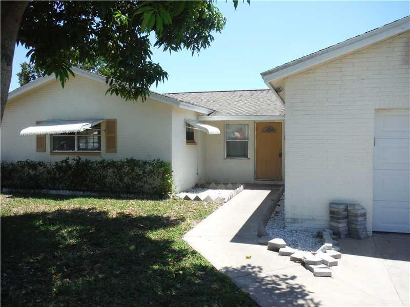 8898 Southwest 6th Street Boca Raton, FL 33433 - Photo 2 of 13 Exterior Front