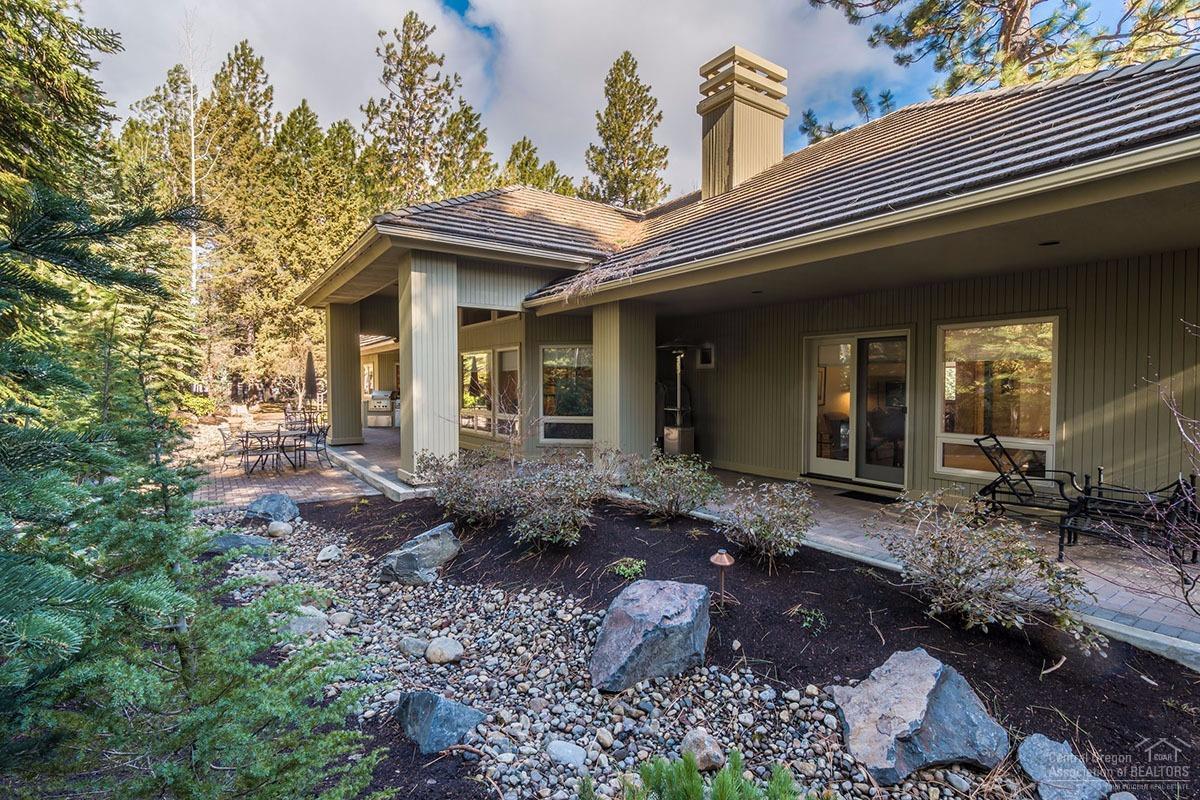 19379 Rim Lake Court Bend, OR 97702 - Photo 17 of 23 Additional Photo