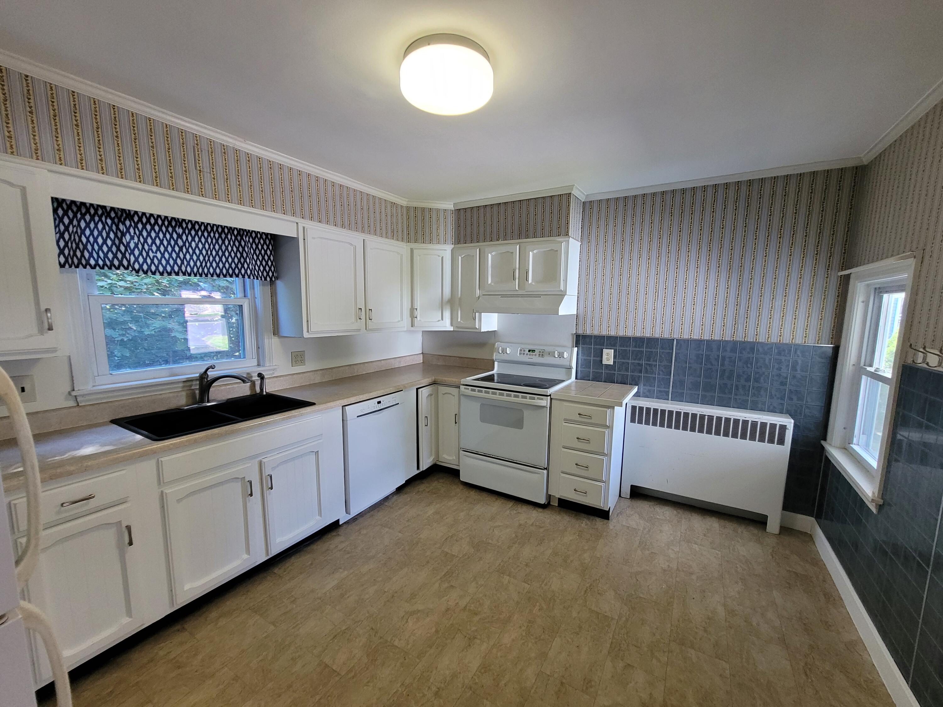 70 15th Street Bangor, ME 04401 - Photo 12 of 44 20220928_121322