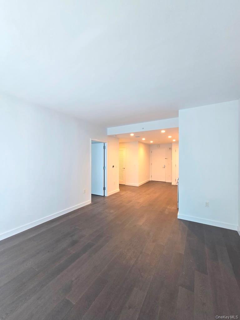 131-05 40 Road, Unit 15R Queens, NY 11354 - Photo 4 of 13