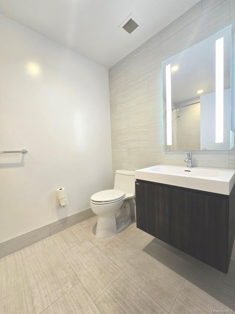 131-05 40 Road, Unit 15R Queens, NY 11354 - Photo 7 of 13