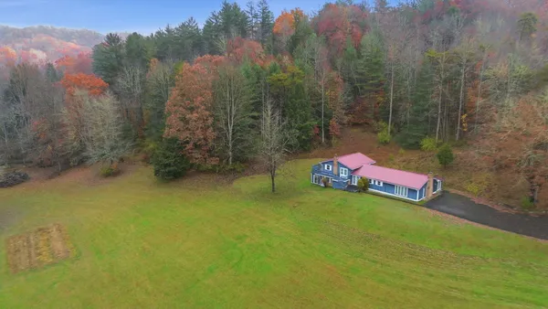 $203,500 | 3928 Happy Hollow Road, Coeburn, VA 24230