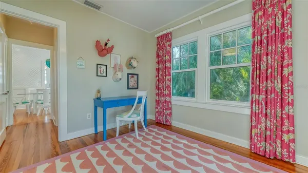 $8,000 | 847 Hudson Avenue, Sarasota, FL 34236
