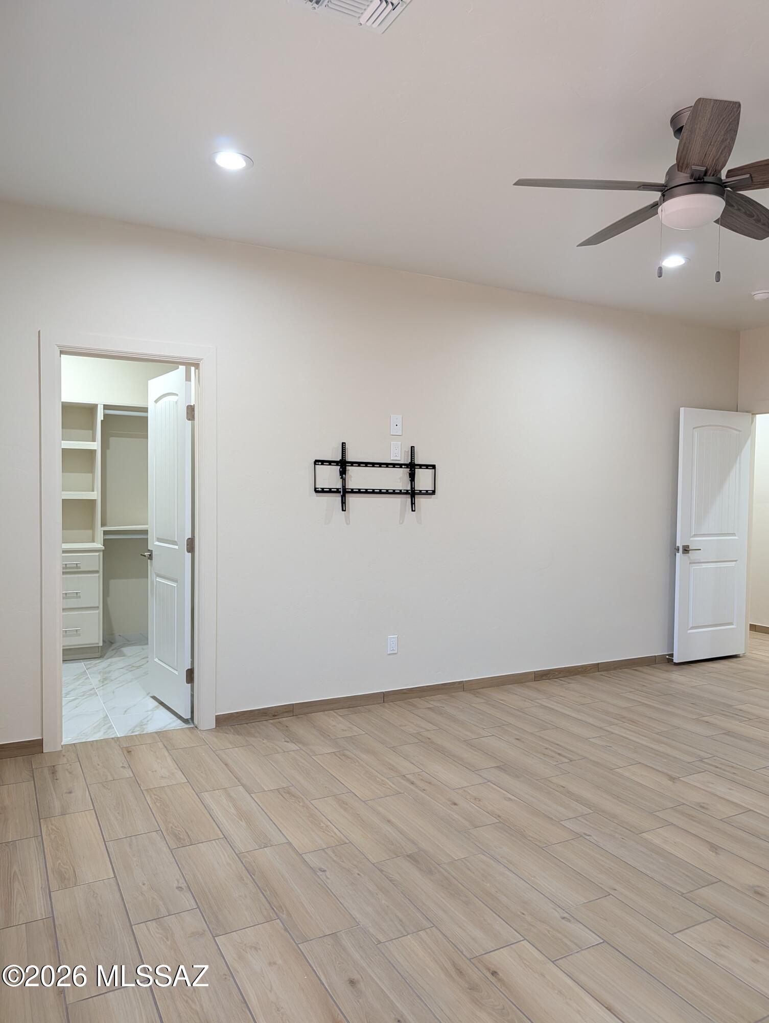 1795 Laponia Rio Rico, AZ 85648 - Photo 9 of 20 Master b 2