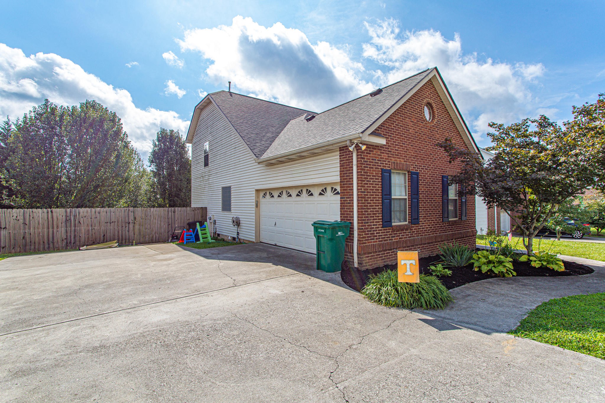 1436 Wineberry Road Powell, TN 37849 - Photo 2 of 35 Gallery Image 2
