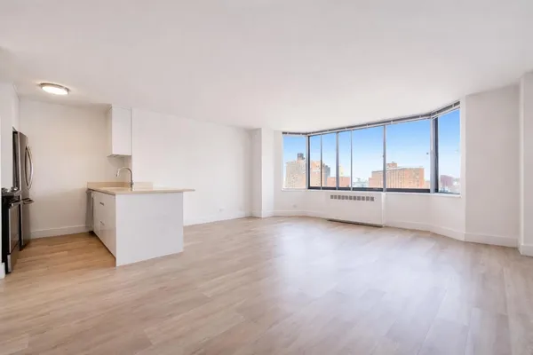 $6,500 | 1735 York Avenue, Unit 33H | Upper East Side