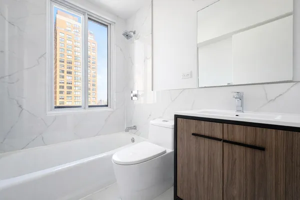 $6,500 | 1735 York Avenue, Unit 33H | Upper East Side