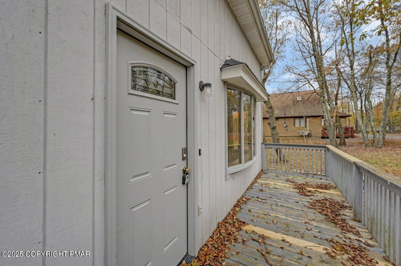 38 Spokane Road Albrightsville, PA 18210 - Photo 7 of 72 38 Spokane Rd 05 Large