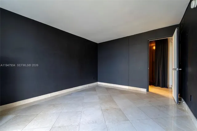 $2,300 | 2350 Northeast 135th Street, Unit 614, North Miami, FL 33181