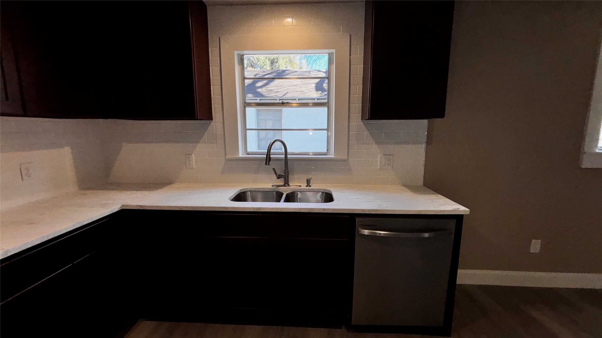 3930 Hartel Street Beaumont, TX 77705 - Photo 8 of 25